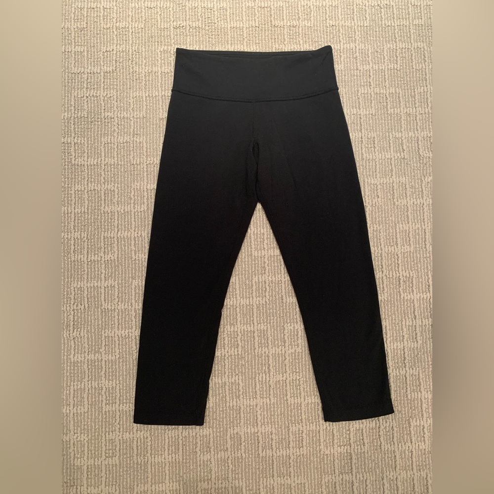 Lululemon Cropped Wunder Under Leggings-